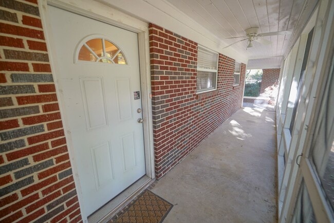 Photo - Cozy 3/2 Single Family Home