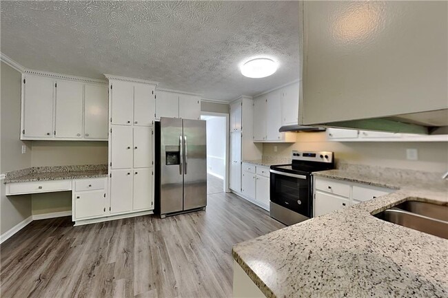 Photo - 3940 Camrose Pl