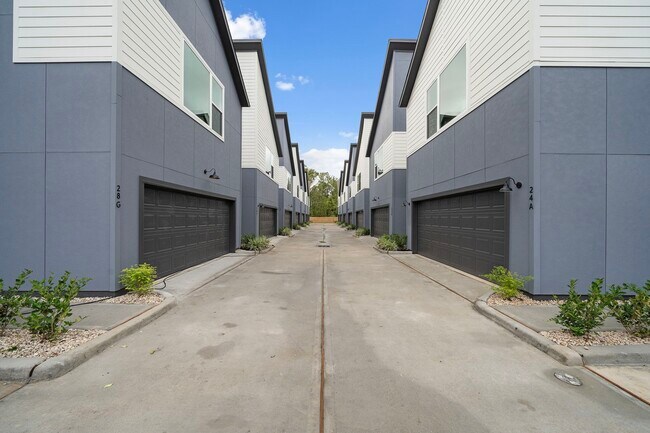 Photo - 24A Bucan St