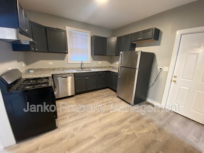 Building Photo - 90 28th St Unit 1