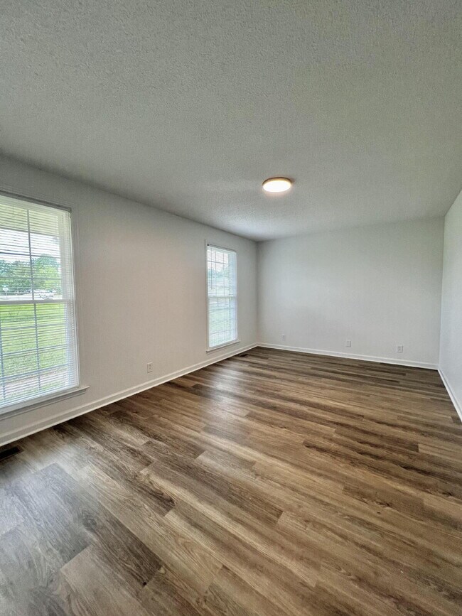 Photo - 2303 Stokes Rd