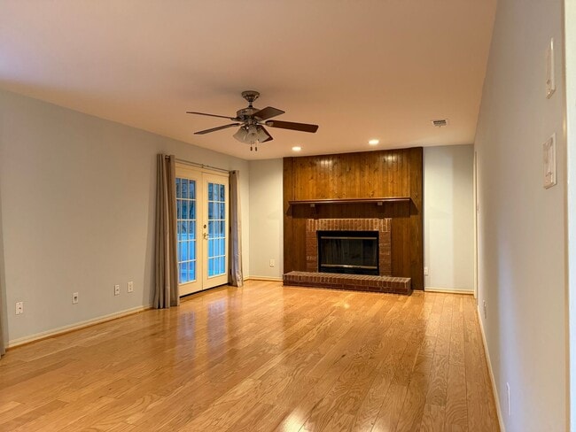 Photo - 8 Shadywood Ct