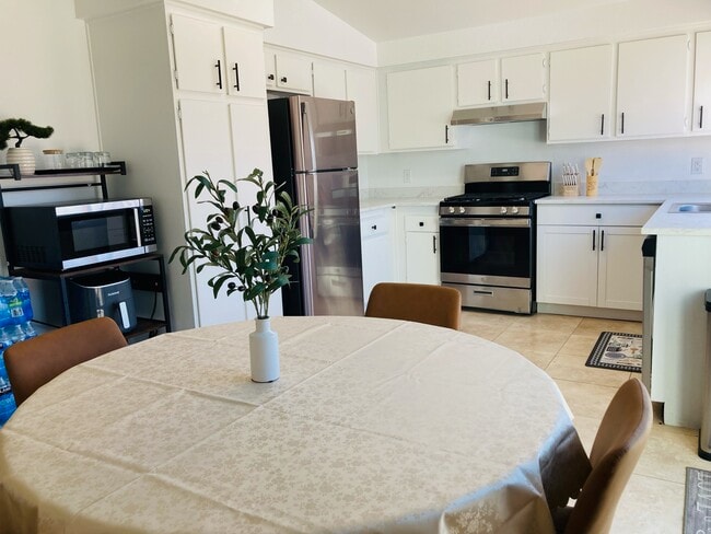 Photo - 3909 Montebello Ave