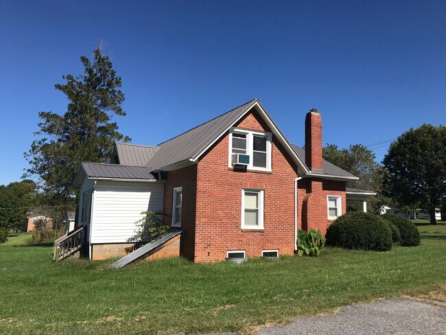 Photo - 2600 Connelly Springs Rd