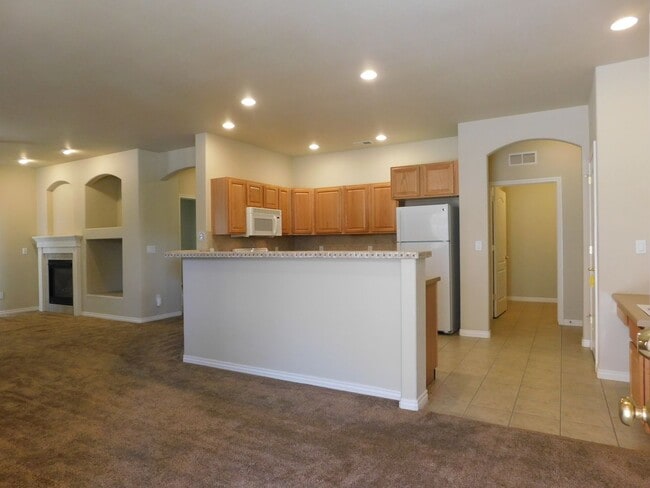 Photo - Spacious 2-Bed in Fountain Greens!