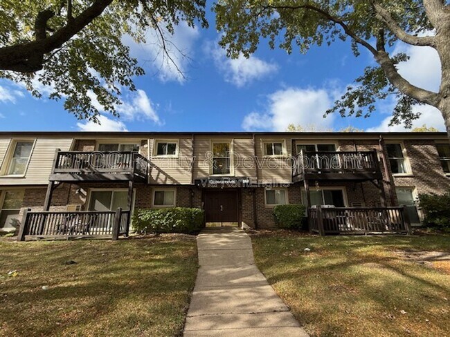 Building Photo - 268 N Carter St Unit 103