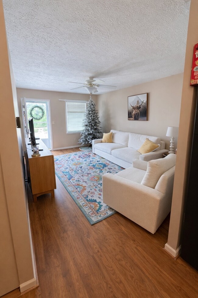 Building Photo - 111 Watzel Ln