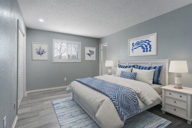 Photo - 586 NW Valleybrook Rd