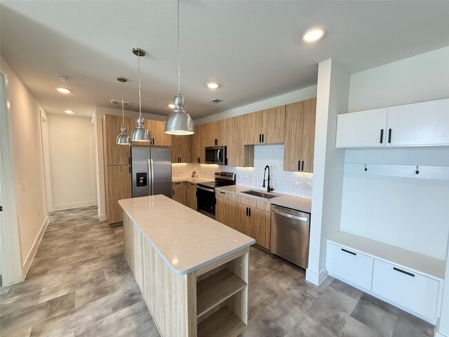 Building Photo - 2520 Washington Ave Unit C1-321 Rental