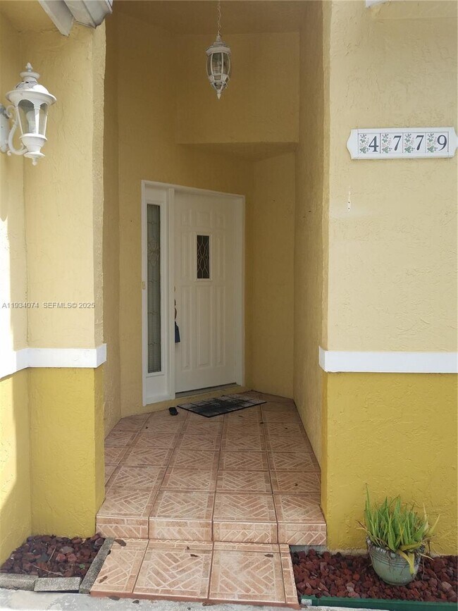 Photo - 4779 NW 5th Ct