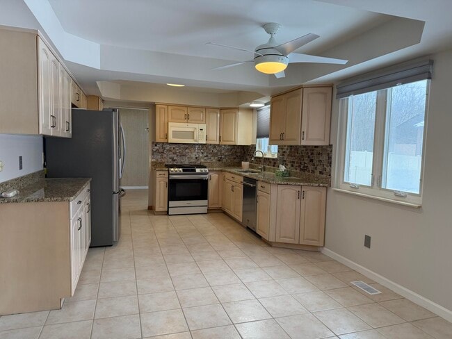 Photo - 3550 Kings Point Dr