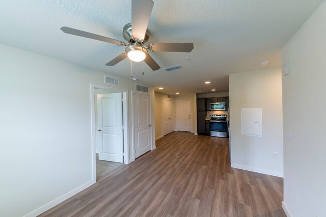 Photo - Molly Crossing Apartments