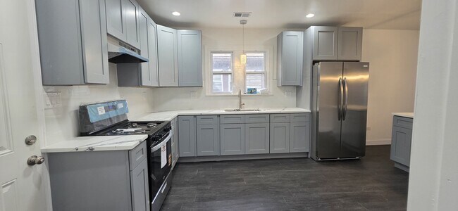 Photo - 22 E 101st Pl Unit 2Fl