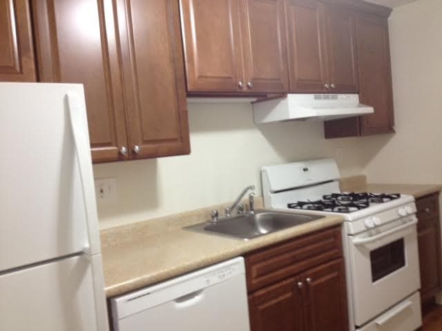 Photo - Hillcrest Gardens