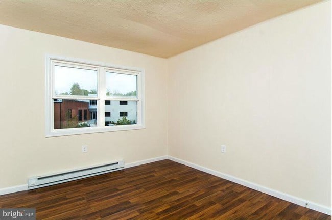 Photo - 1704 Roberts St Unit 1