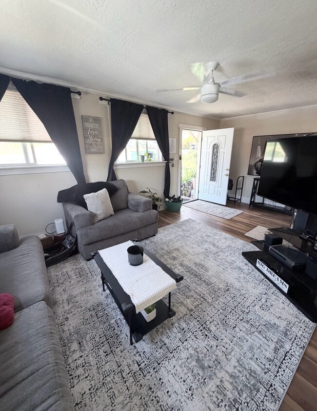 Photo - 1244 La Barr Mdws Rd