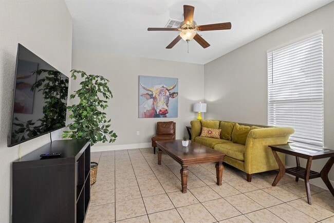 Photo - 2215 Katy Ln