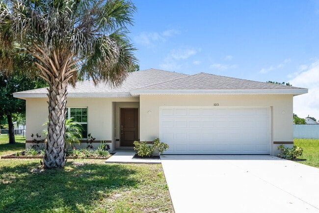 Building Photo - 1013 Coatbridge Dr