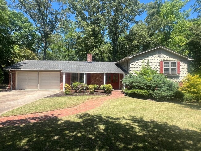Building Photo - Spacious Multi-Level Brick Home