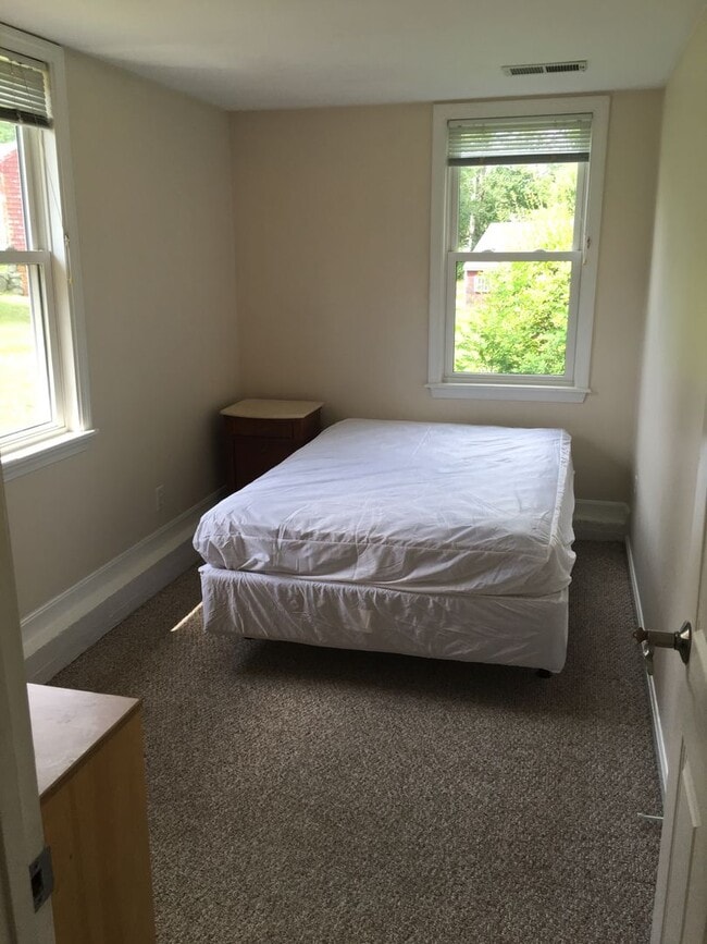 315-319 NH Rt 108 - 315-319 NH Rt 108 Apartment Unit 319