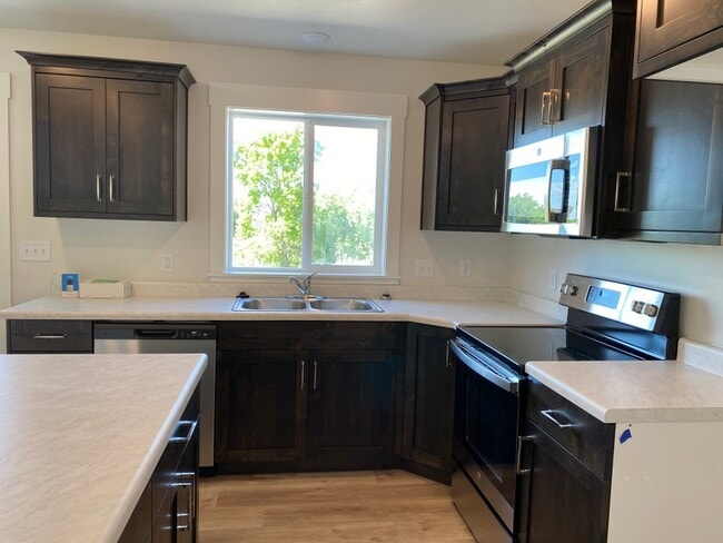 Photo - 1403 W Creekside Dr