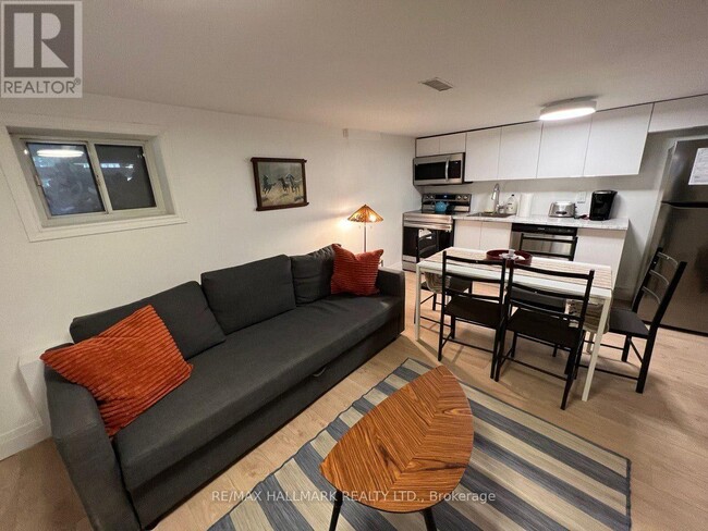 Photo - 77 Northcote Ave