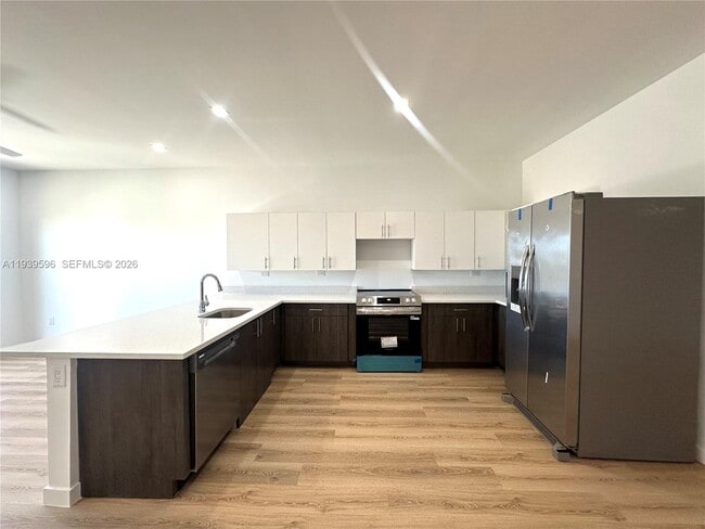 Photo - 20 NE 19th Ave Unit PH08