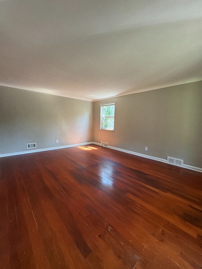 Photo - 1148 Elm Park Dr