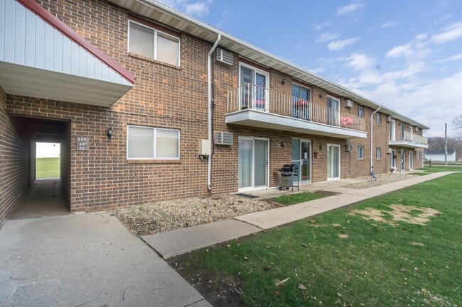 Building Photo - 101 16th Ave NW