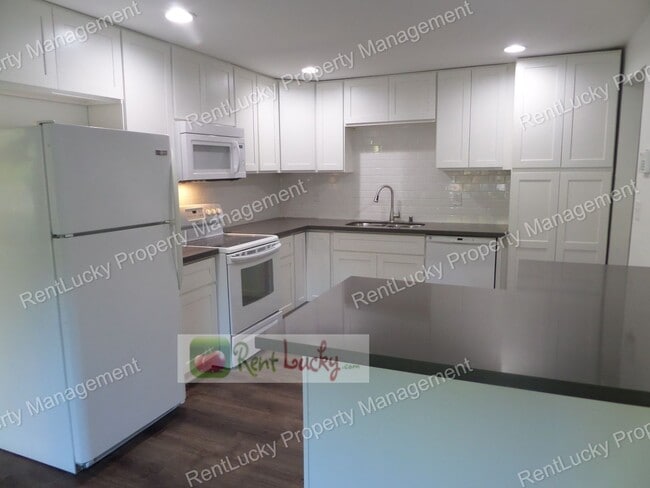 Photo - 1702 22nd St NE