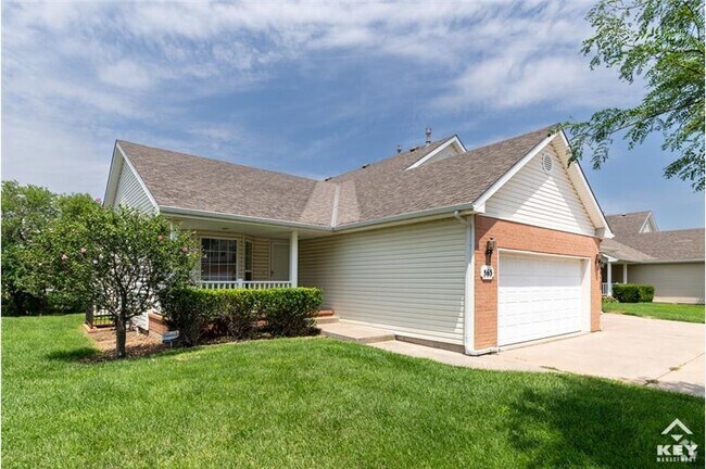 Building Photo - 565 N Bristol Ct Rental