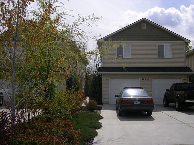 Building Photo - 880WD Unit 2 Rental