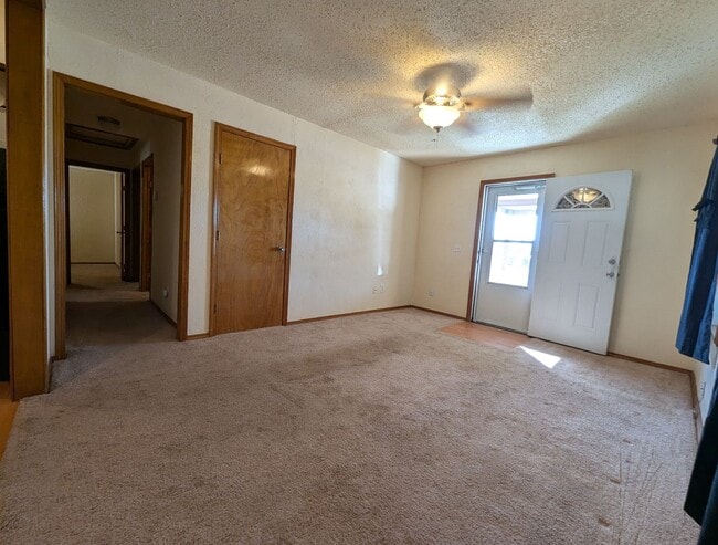 Photo - 101 E Lockheed Dr