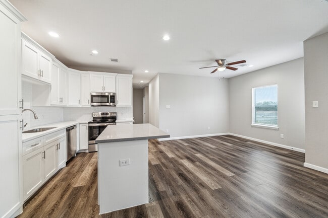 Photo - Eagle's Nest Apartments