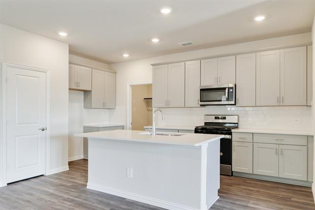 Photo - 209 Caliber Ct