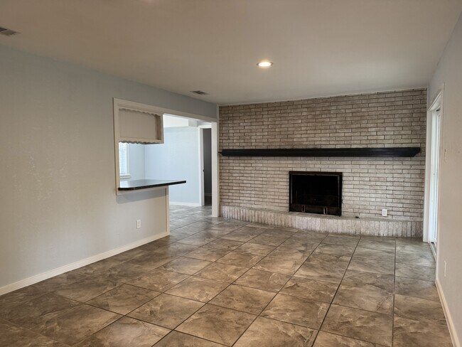 2121 Oak Valley Ln