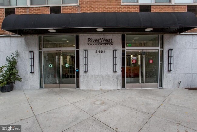 Building Photo - 2101 Chestnut St Unit 1809