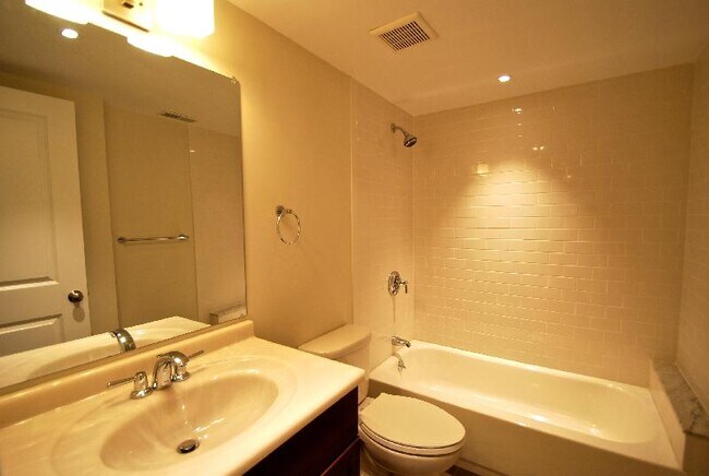 Photo - 53 Fort Ave Unit 3