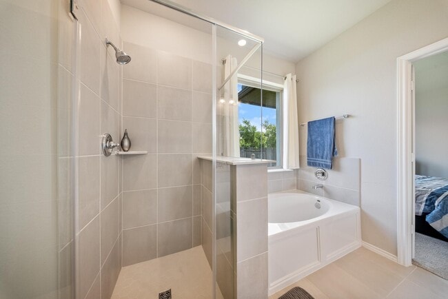 Photo - 8919 Oak Ivy Ln