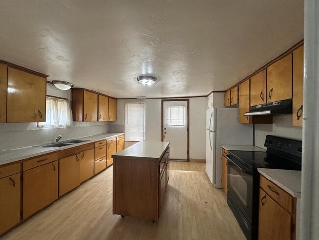 Photo - 125 Patton St