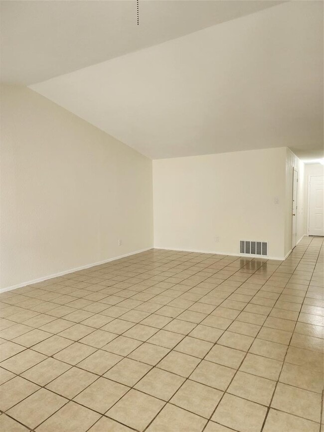 Photo - 502 Burlwood Ct