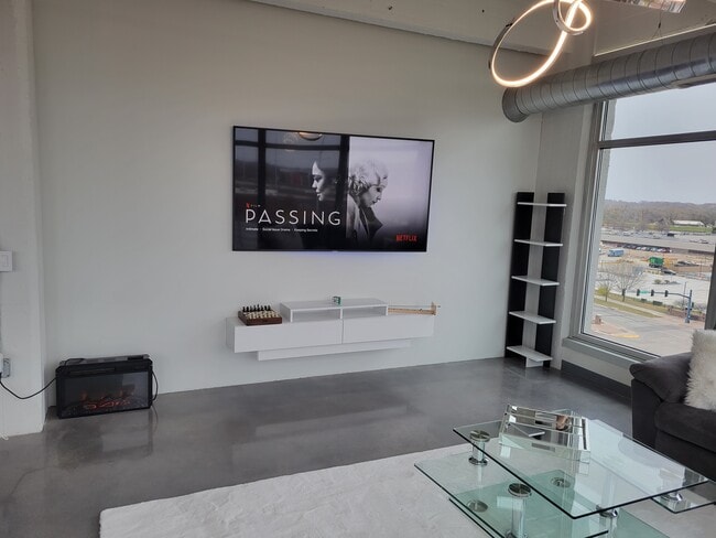 Photo - 120 SW 5th St Unit 601