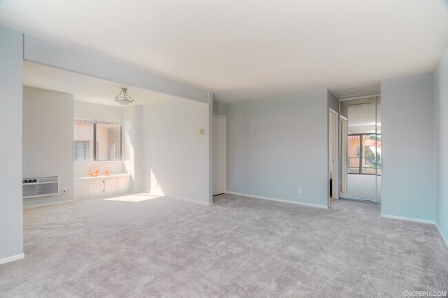 Photo - Upper level 2BR/2BA Condo for rent in Mira Mesa!