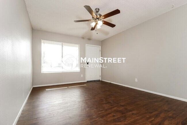Photo - 3 Bedroom Pet-Friendly Home in Glendale, AZ with Main Street Renewal