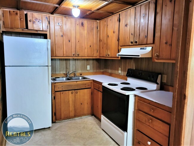 Photo - 3bd Log Home Close to Town