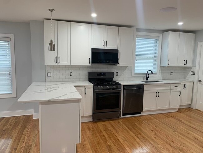 Photo - 115 Shore Dr Unit 1