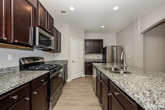 Photo - 1396 Worcester Trail