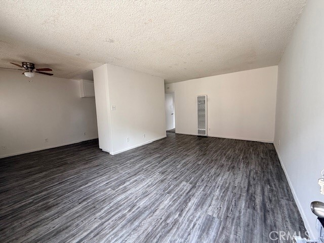 Building Photo - 1435 Laurel Ave Rental