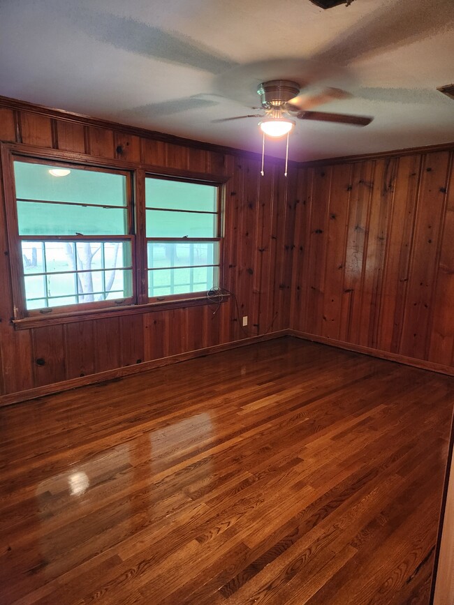 5863 Canton Park Dr