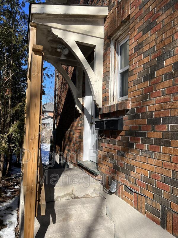 Photo - 642 Bolivar St